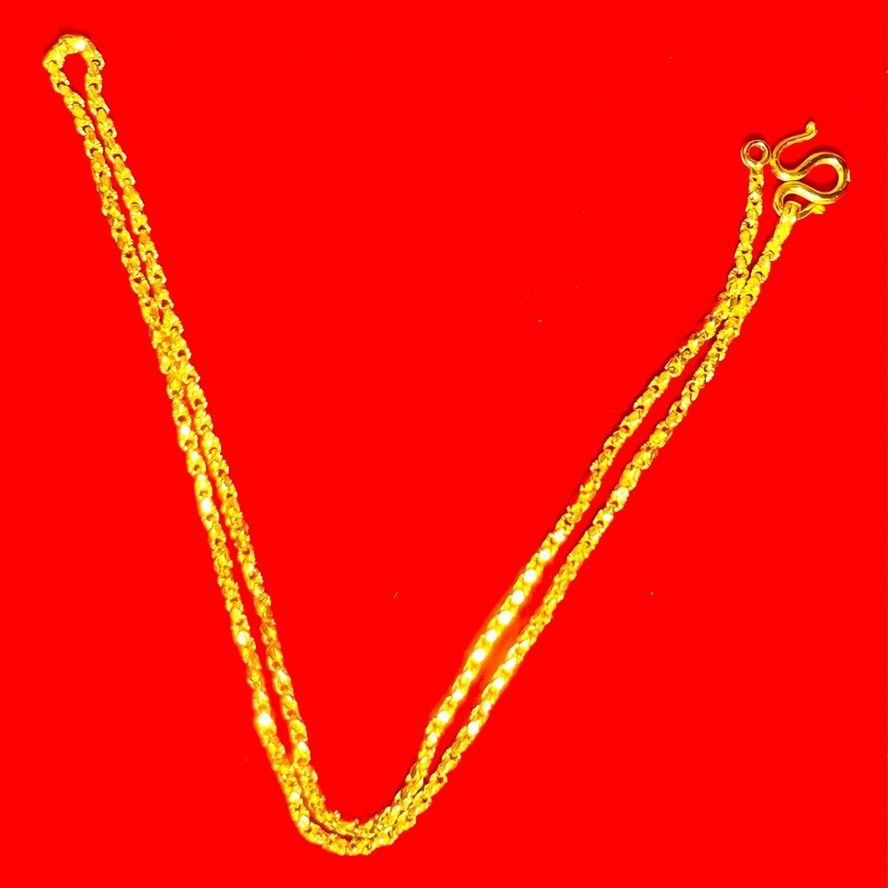 24 K gold thick gold chain. 22.9 gram with big claps. 19.9 inch